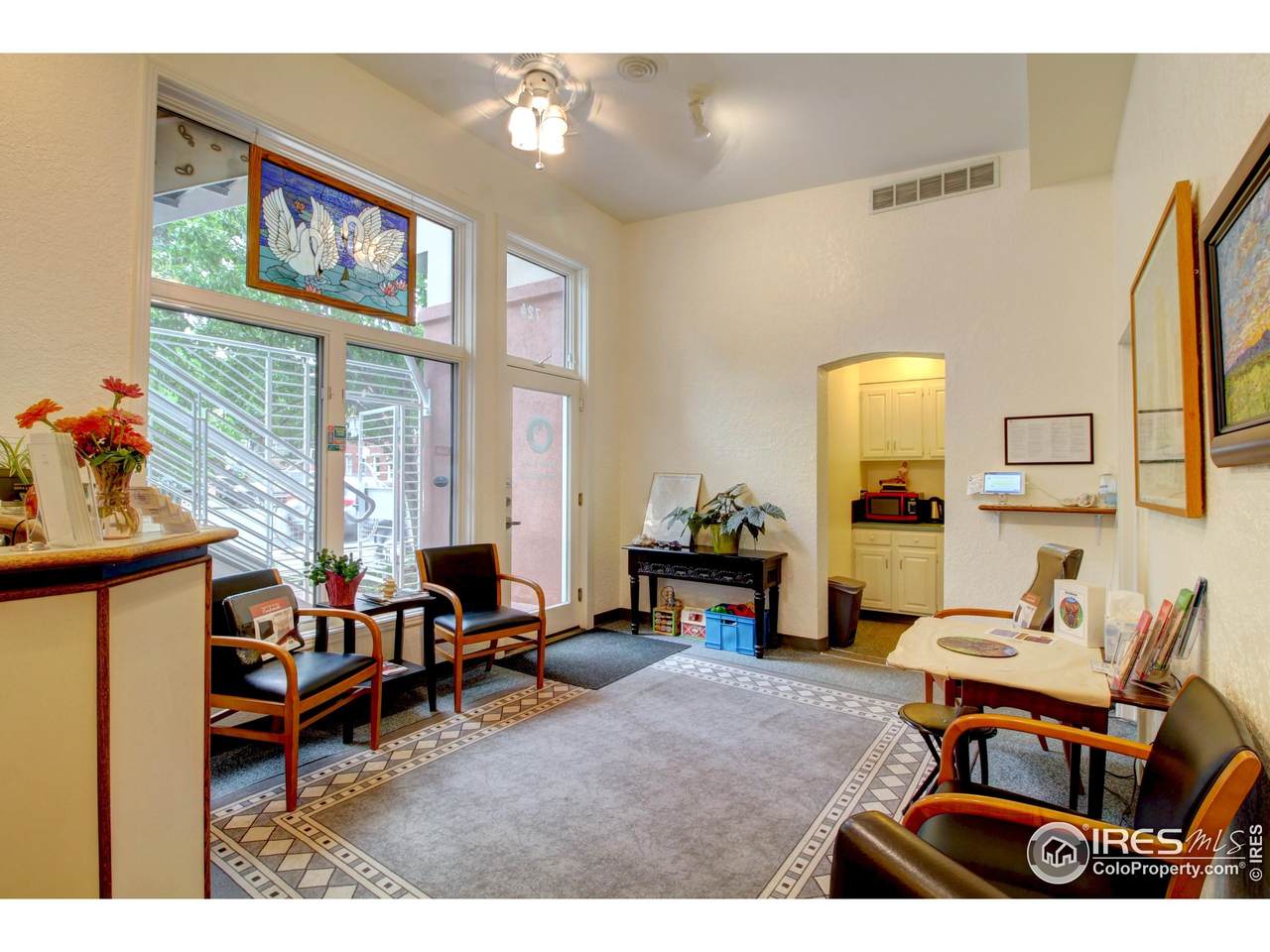 724 Pearl St - Photo 1