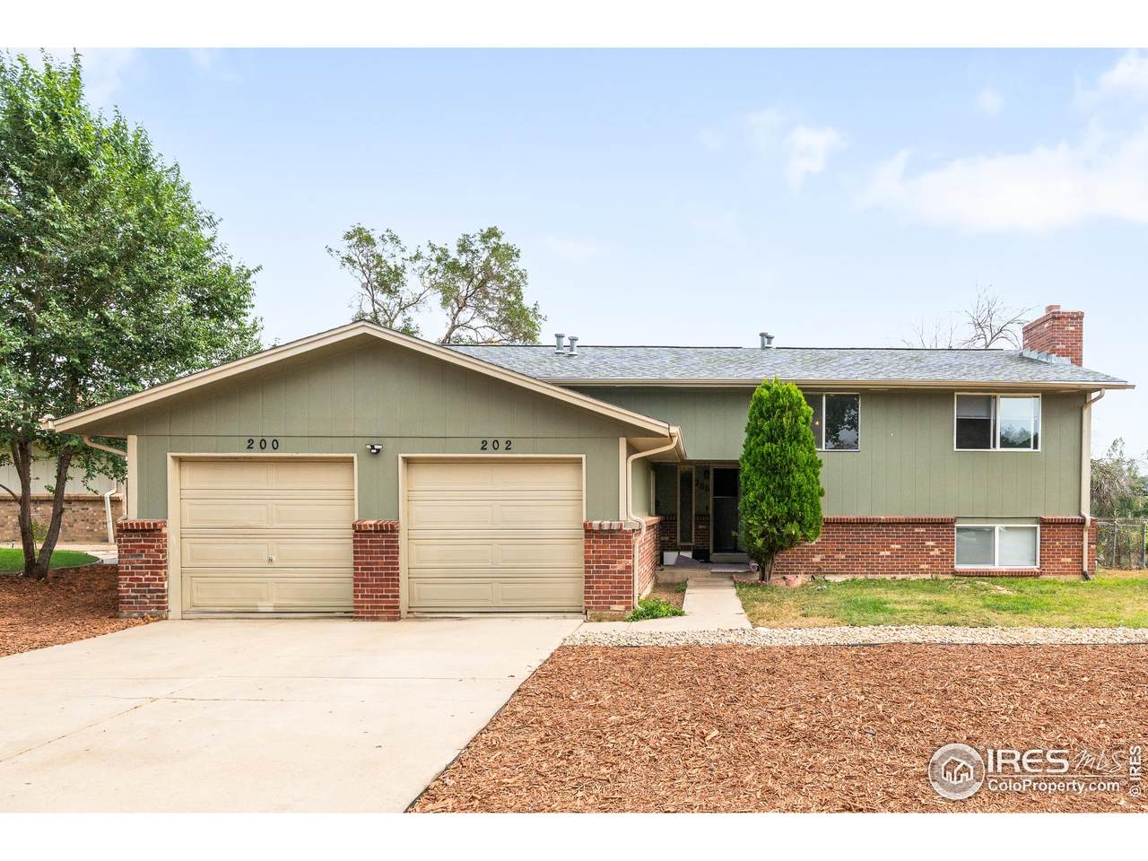 200 Carr Ave - Photo 1