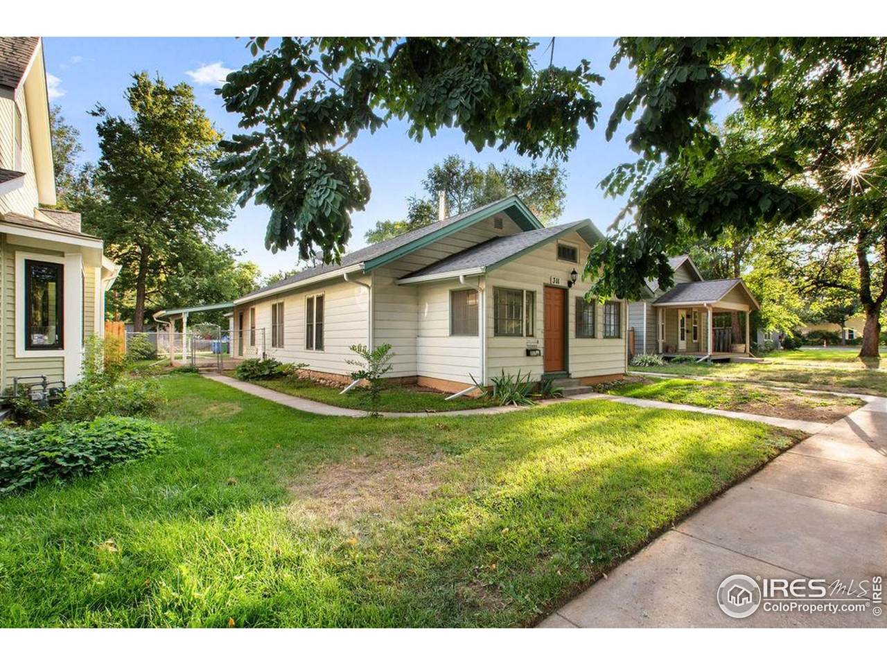 311 Edwards St - Photo 1