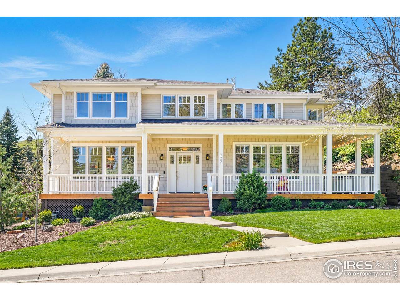 1380 Bluebell Ave - Photo 1