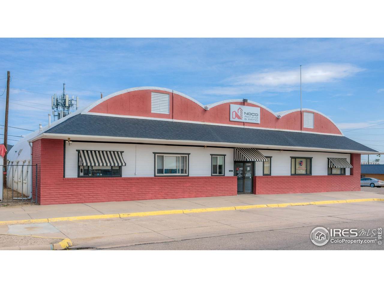 2207 9th St - Photo 1