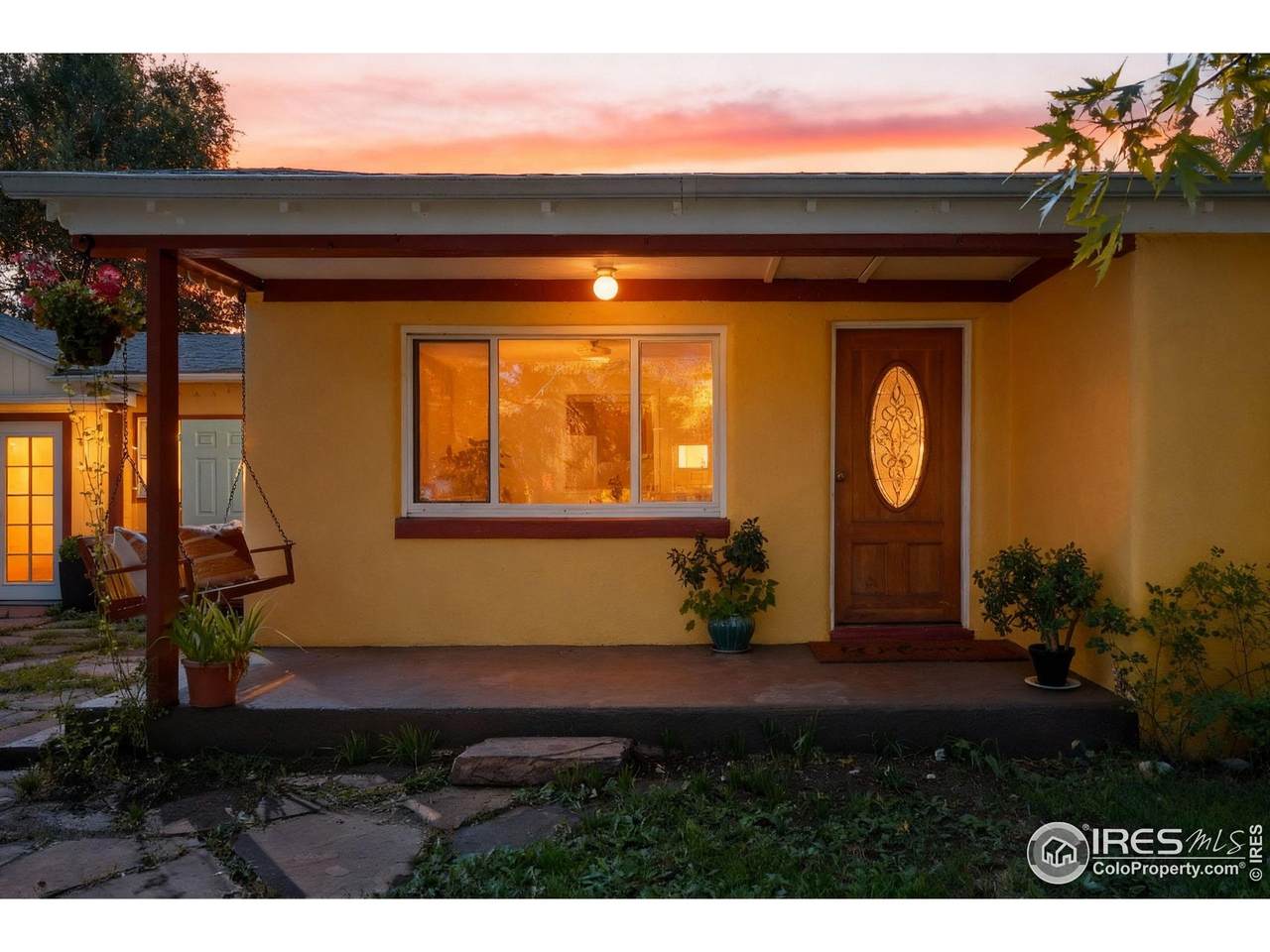 1047 Cherryvale Rd - Photo 1