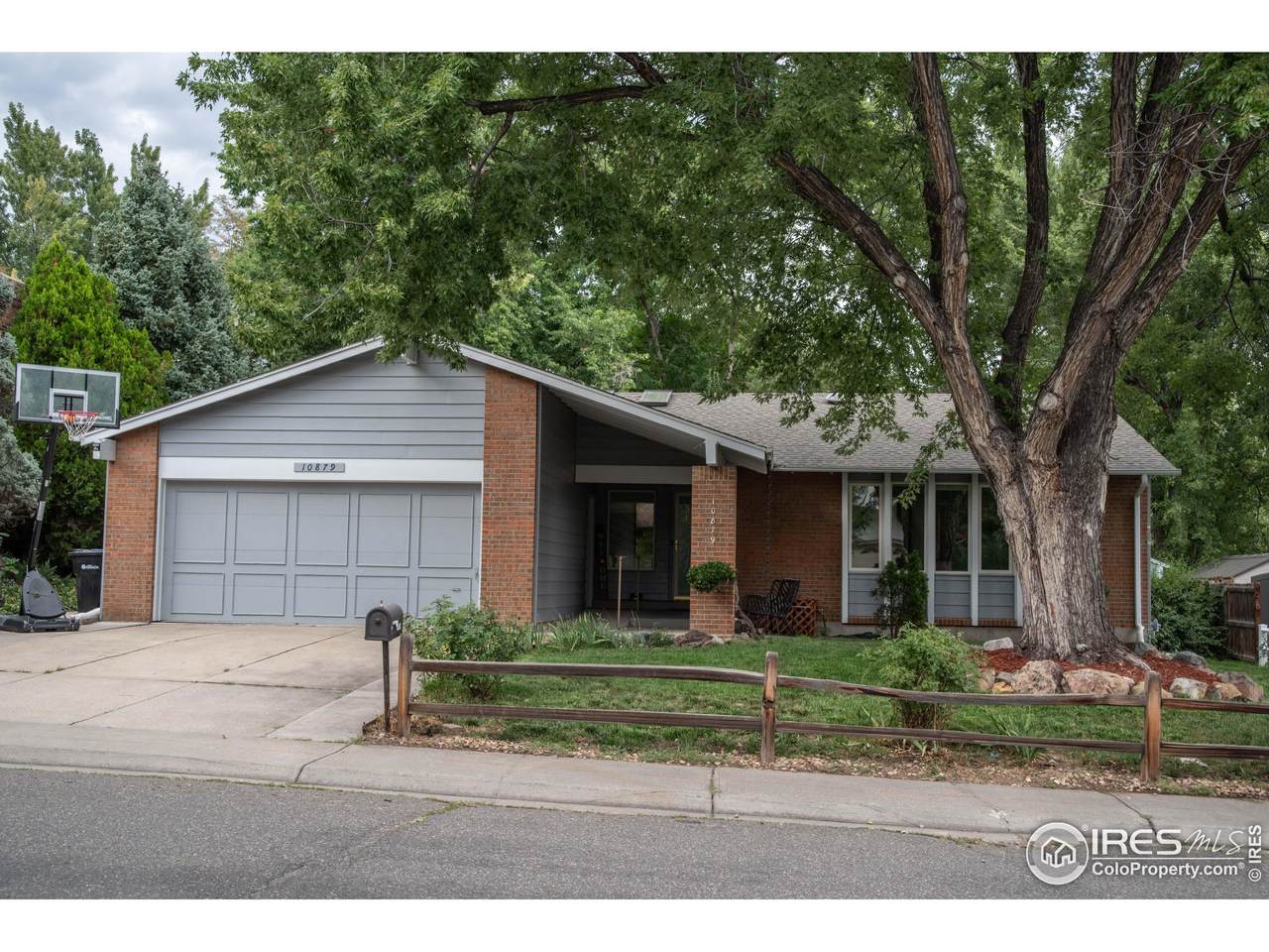 10879 65th Way - Photo 1