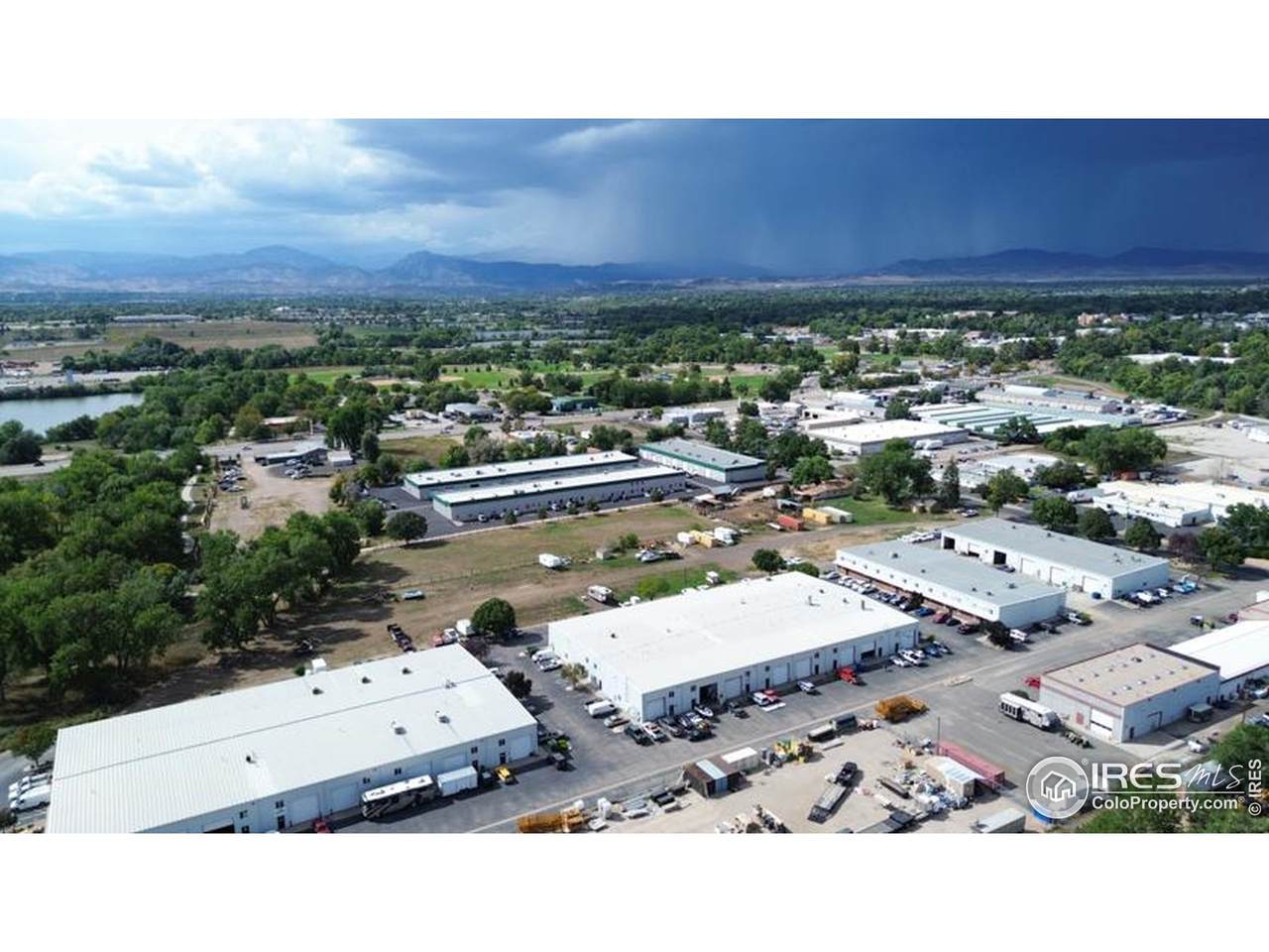 546 8th St - Photo 1