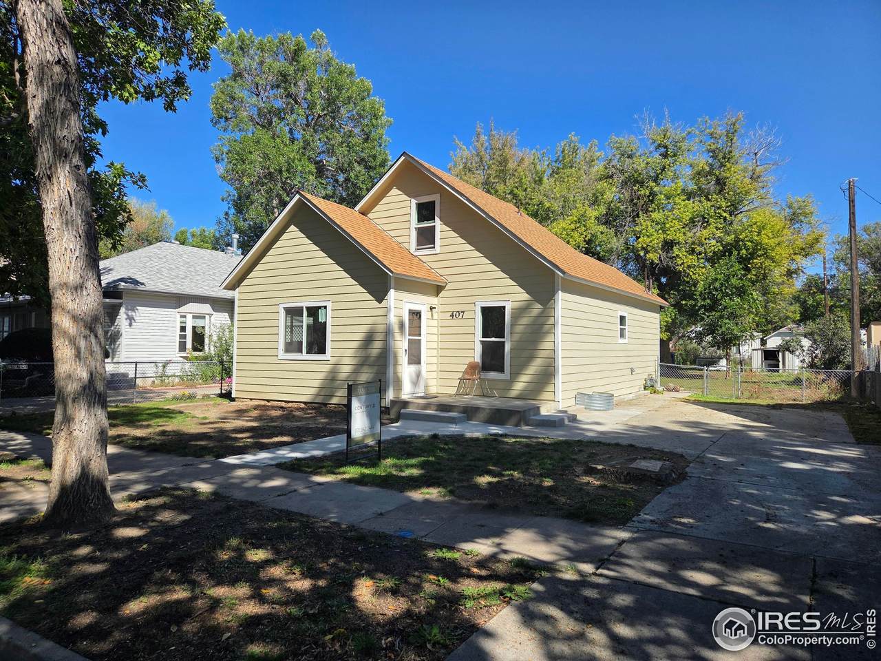 407 Carson St - Photo 1