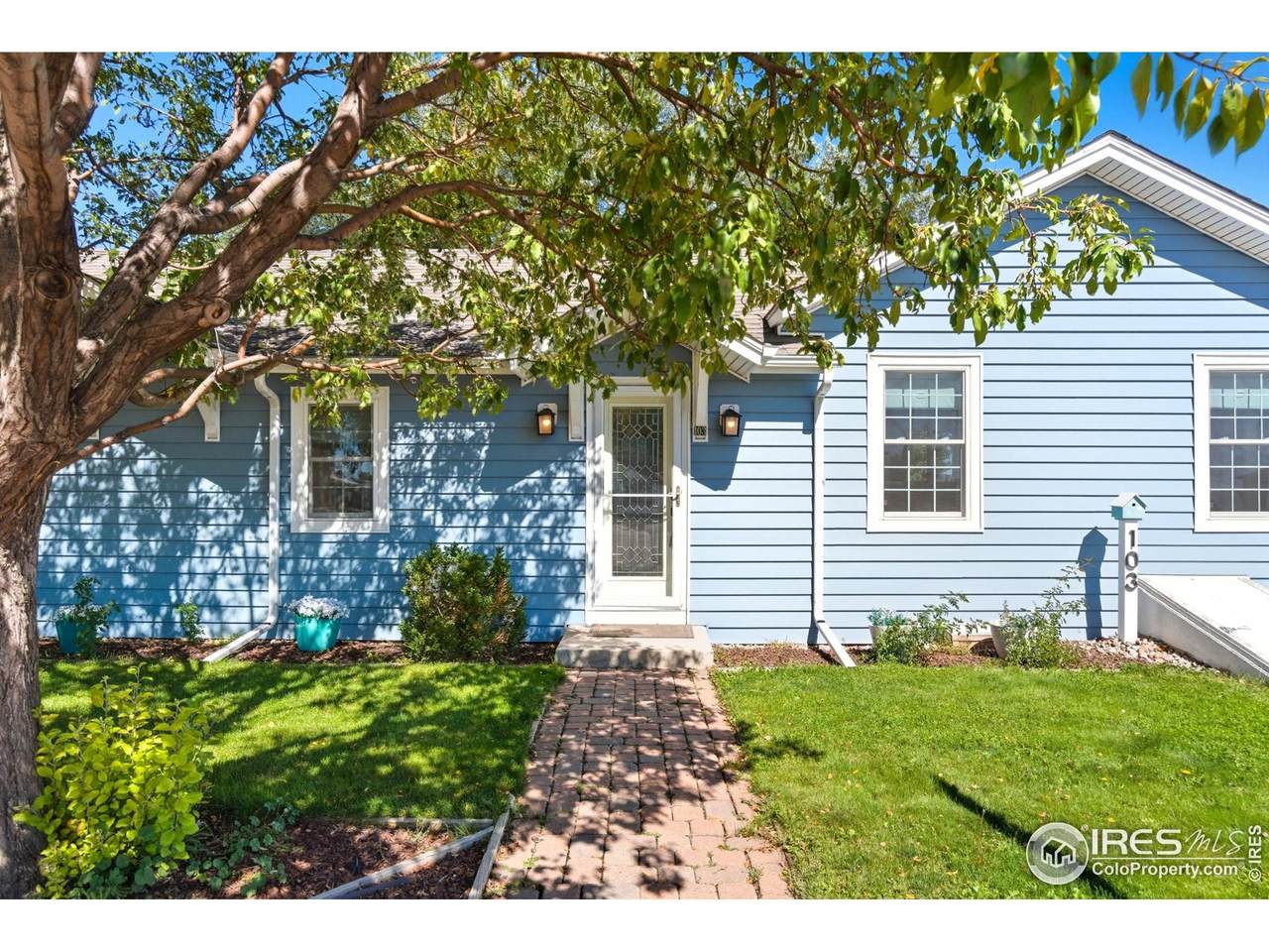 103 Main Ave - Photo 1