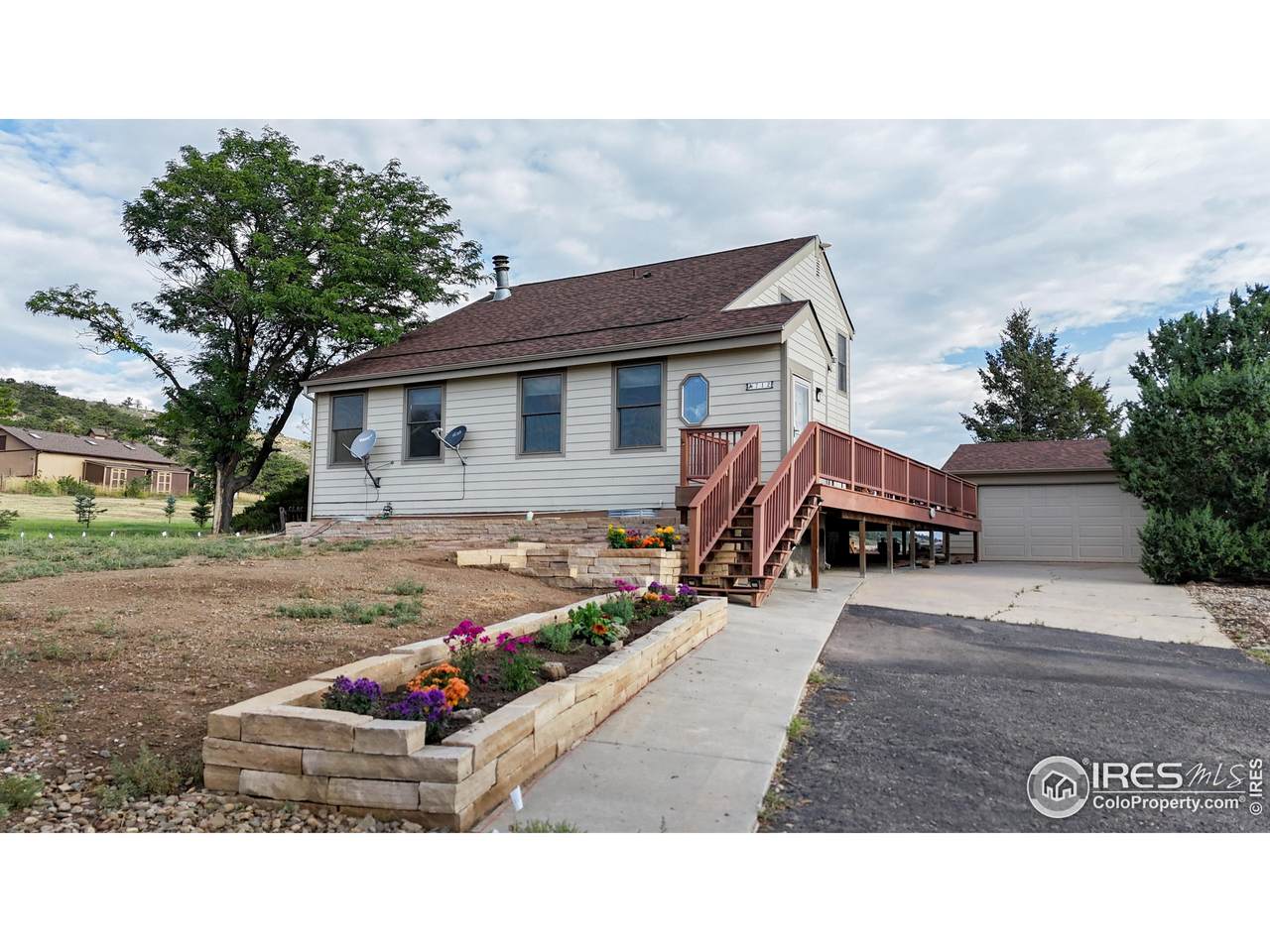 712 Colt Dr - Photo 1