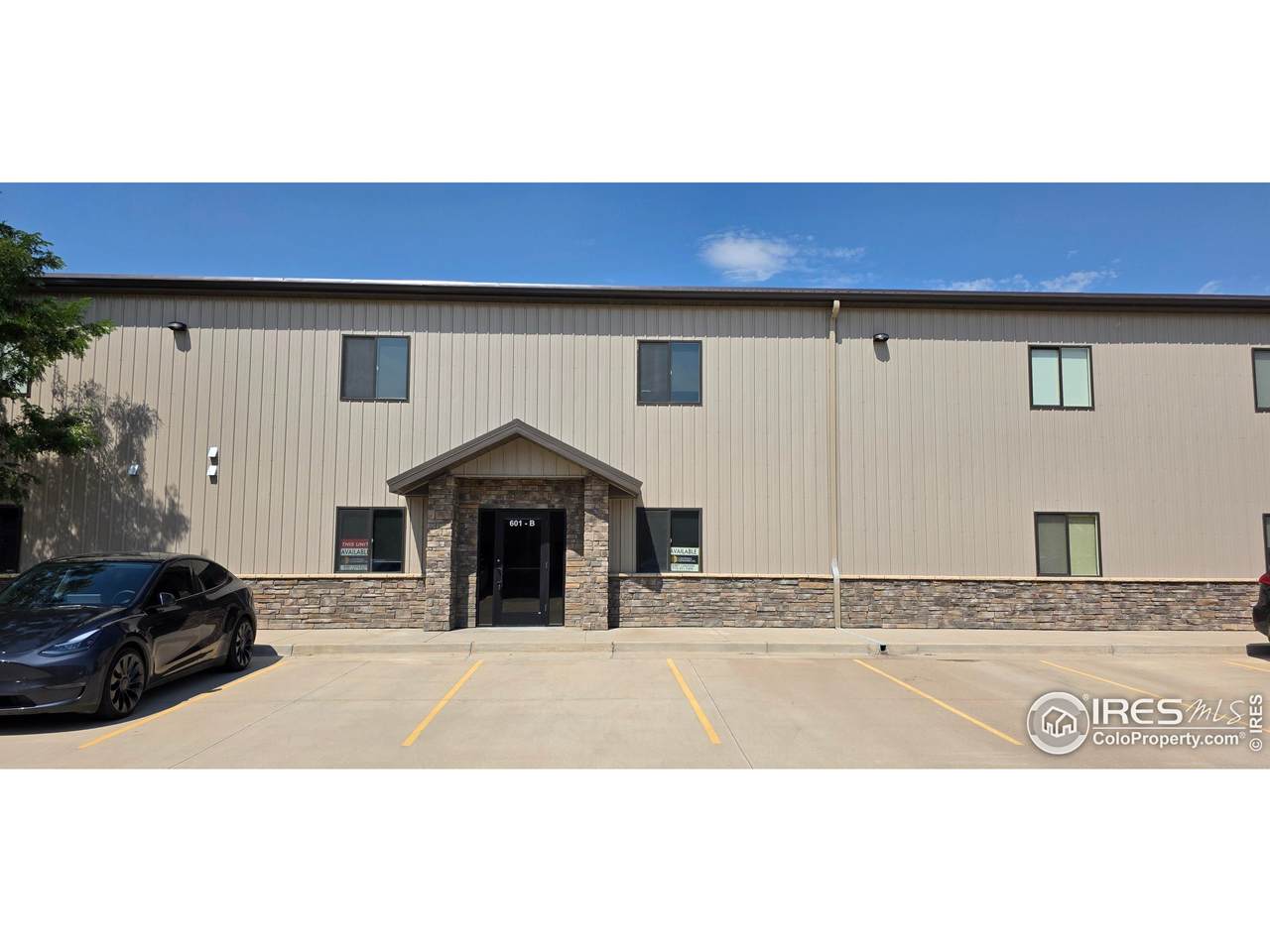 601 Gyrfalcon Ct - Photo 1