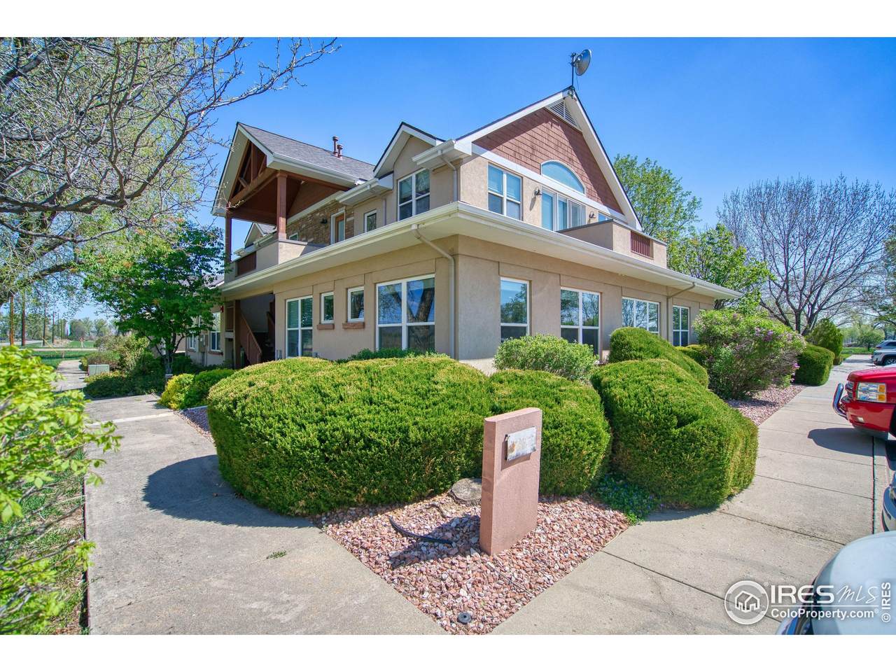 7101 La Vista Pl - Photo 1