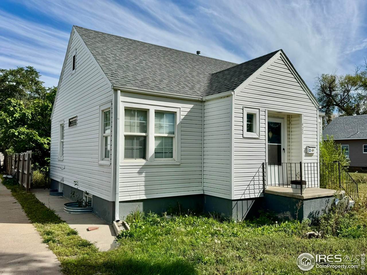 420 Park St - Photo 1
