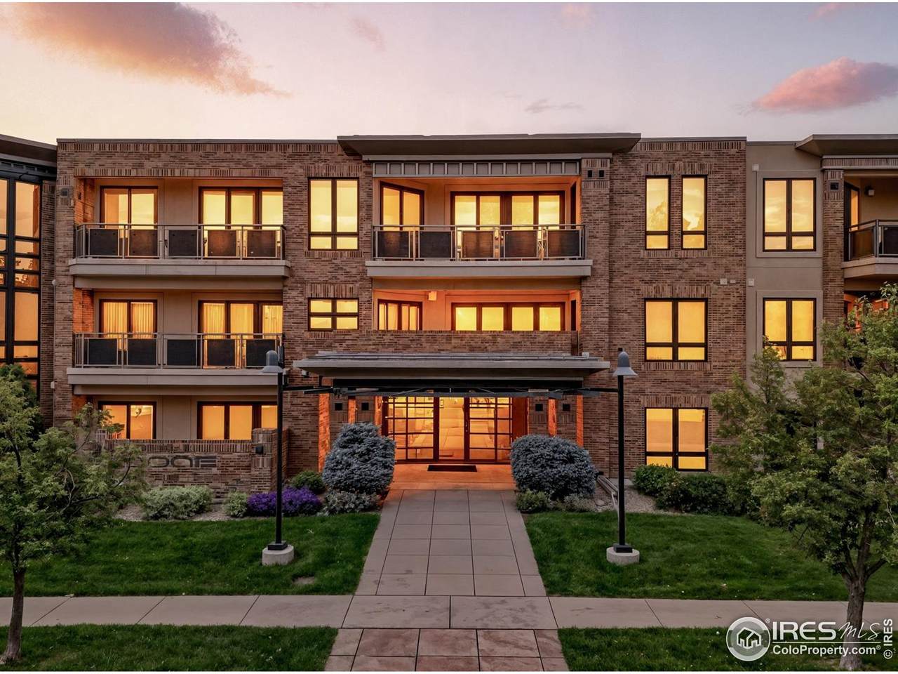 2801 Pennsylvania Ave - Photo 1