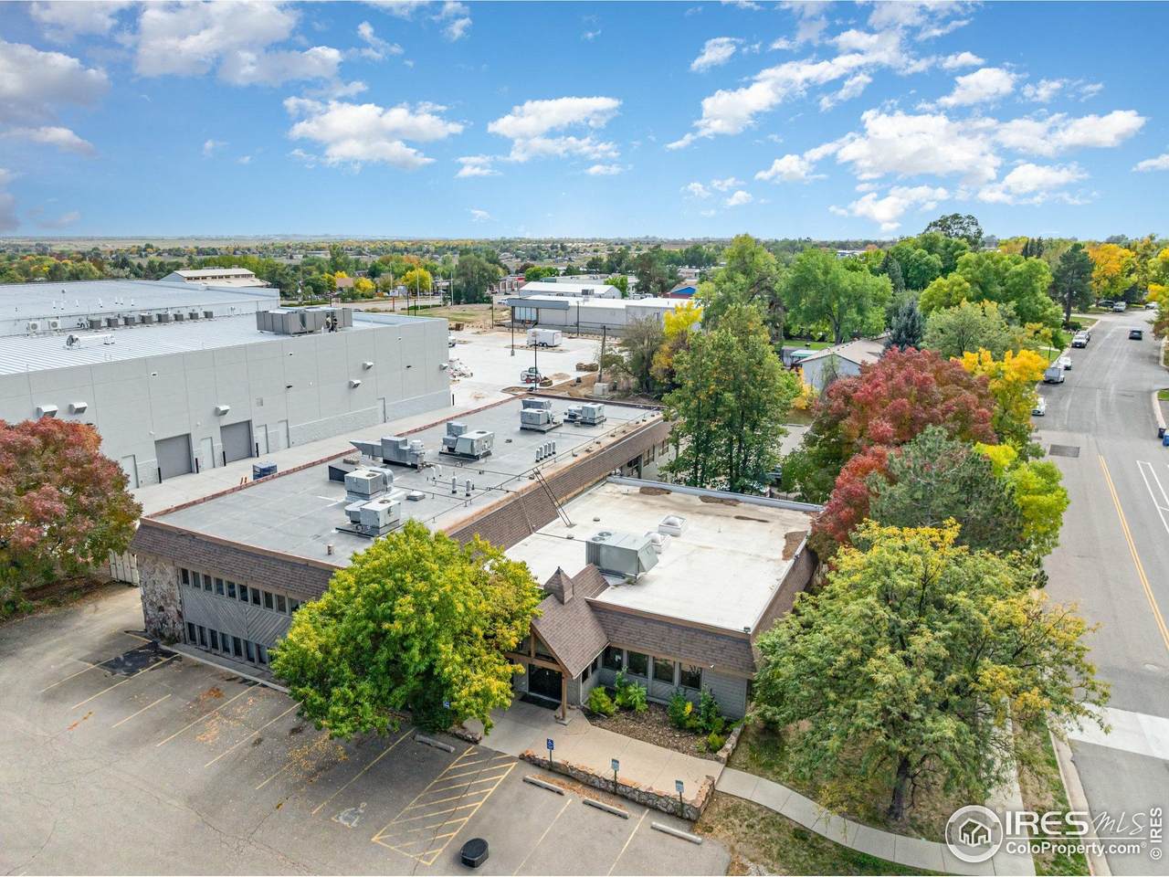 5812 Venus Ave - Photo 1