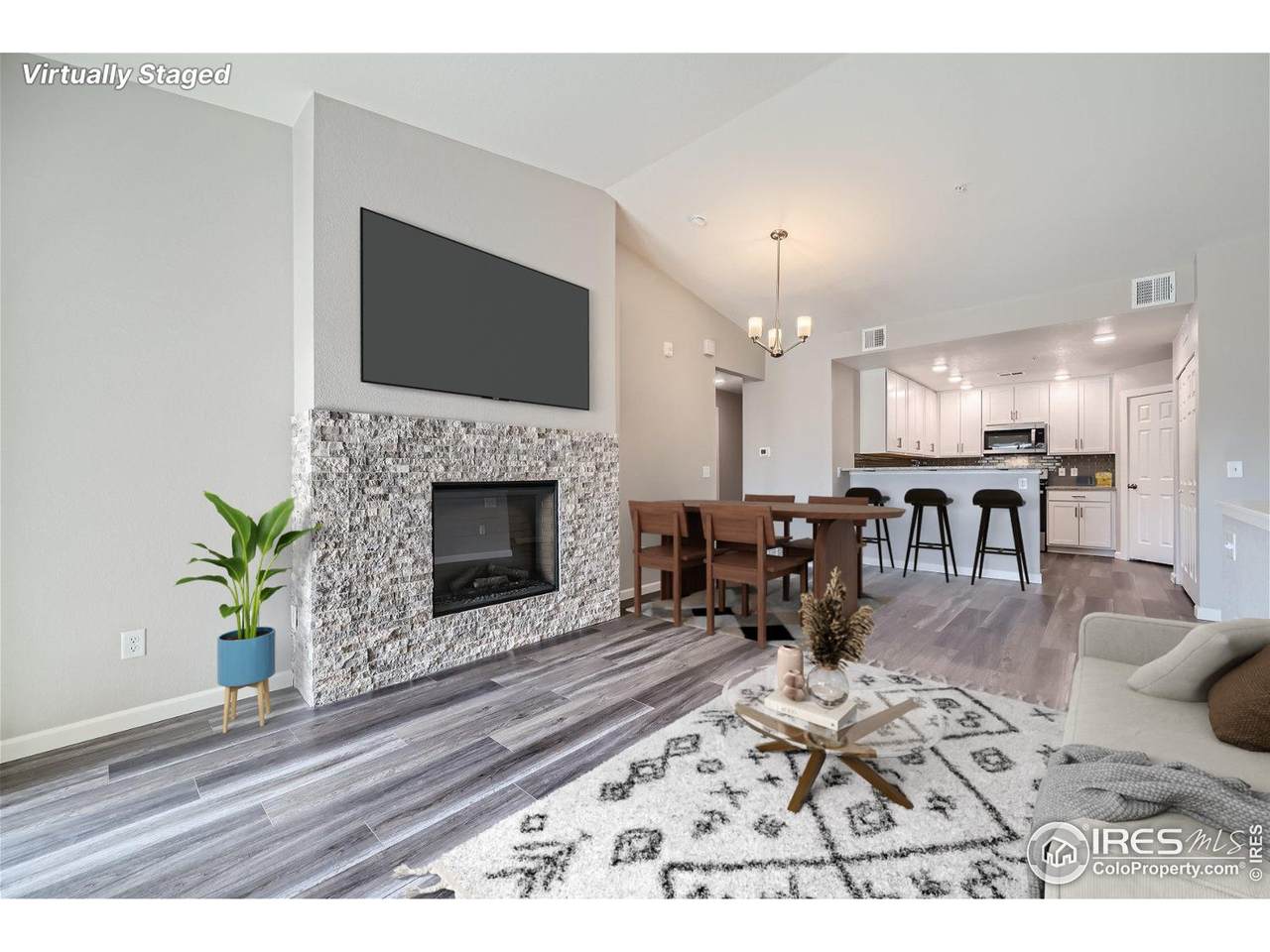 2435 Calais Dr - Photo 1