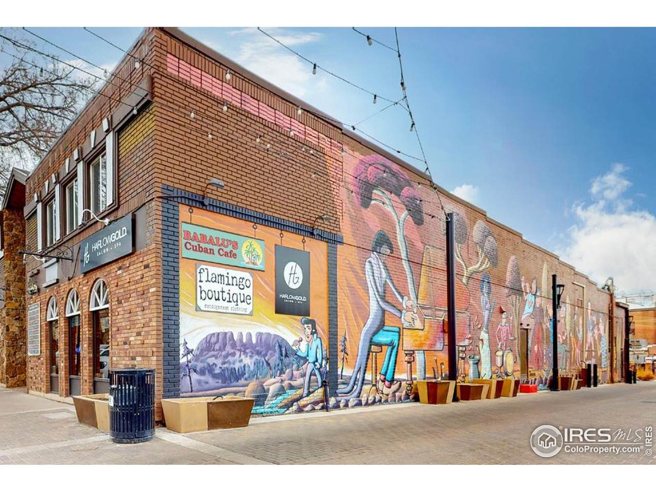 140 Oak St - Photo 1