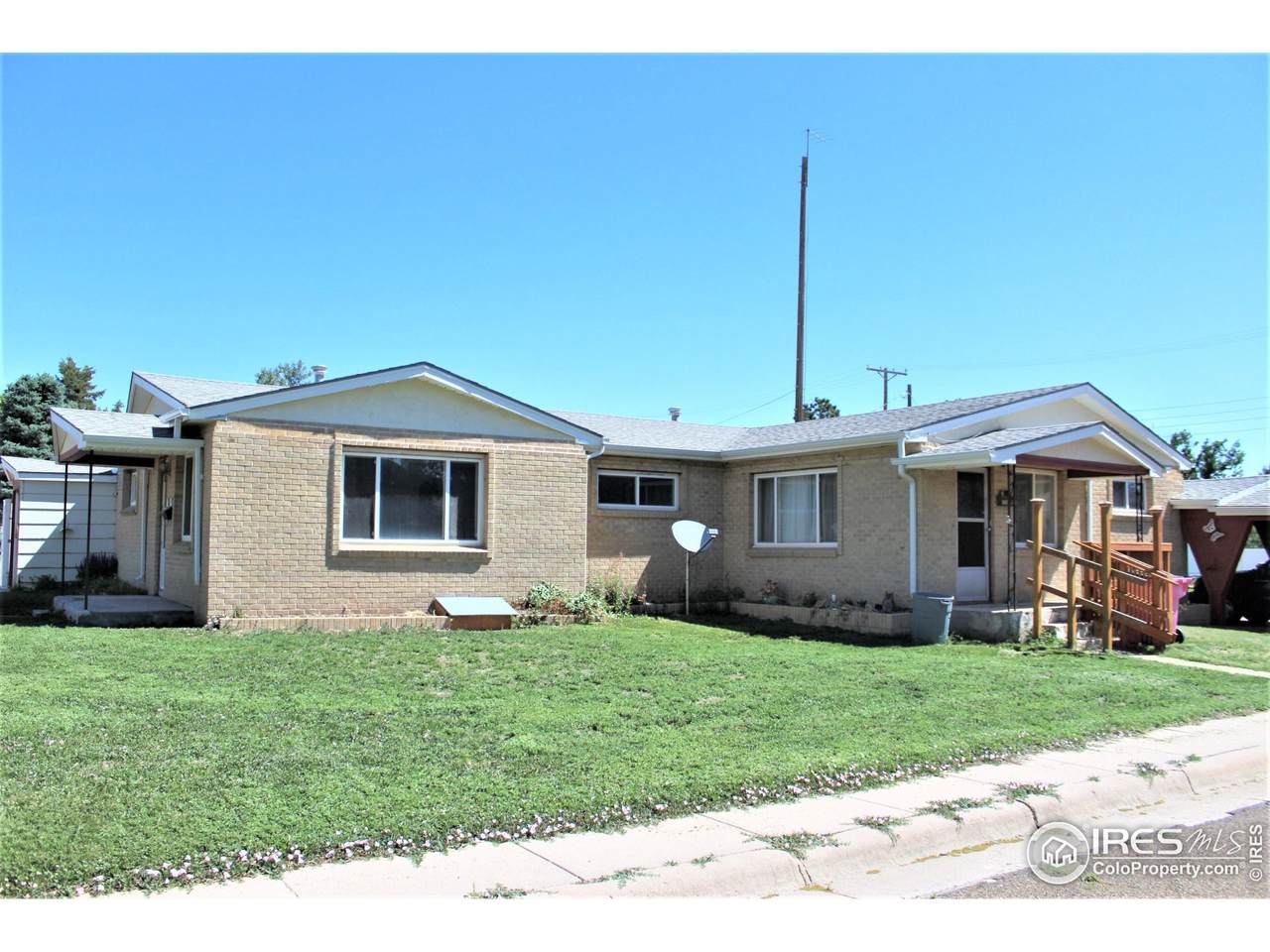 602 Fremont Ave - Photo 1