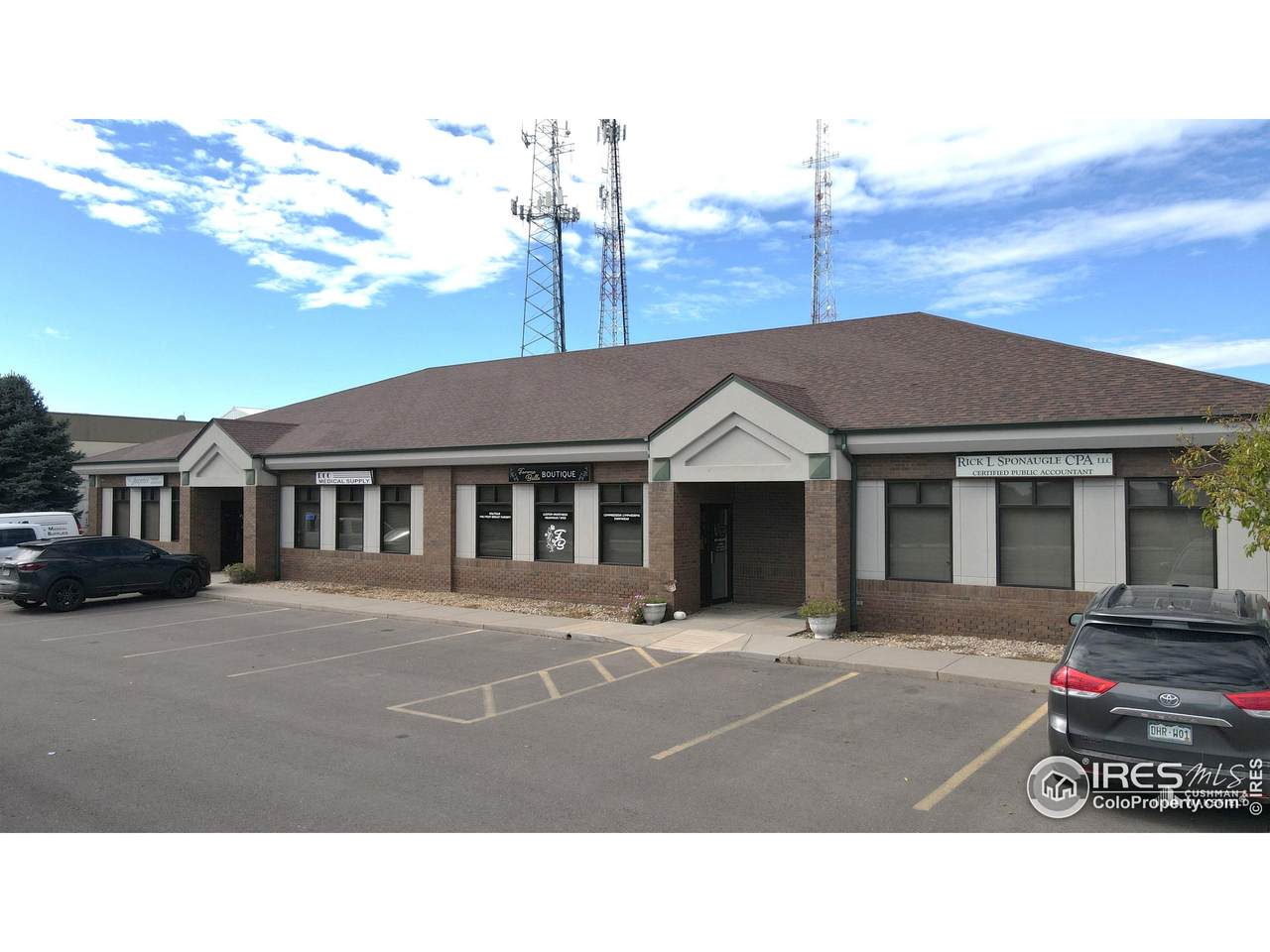 3109 35th Ave - Photo 1