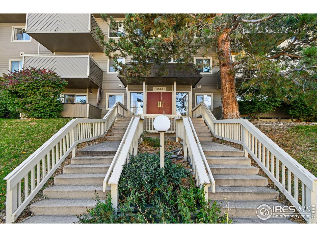 3240 Iris Ave - Photo 1