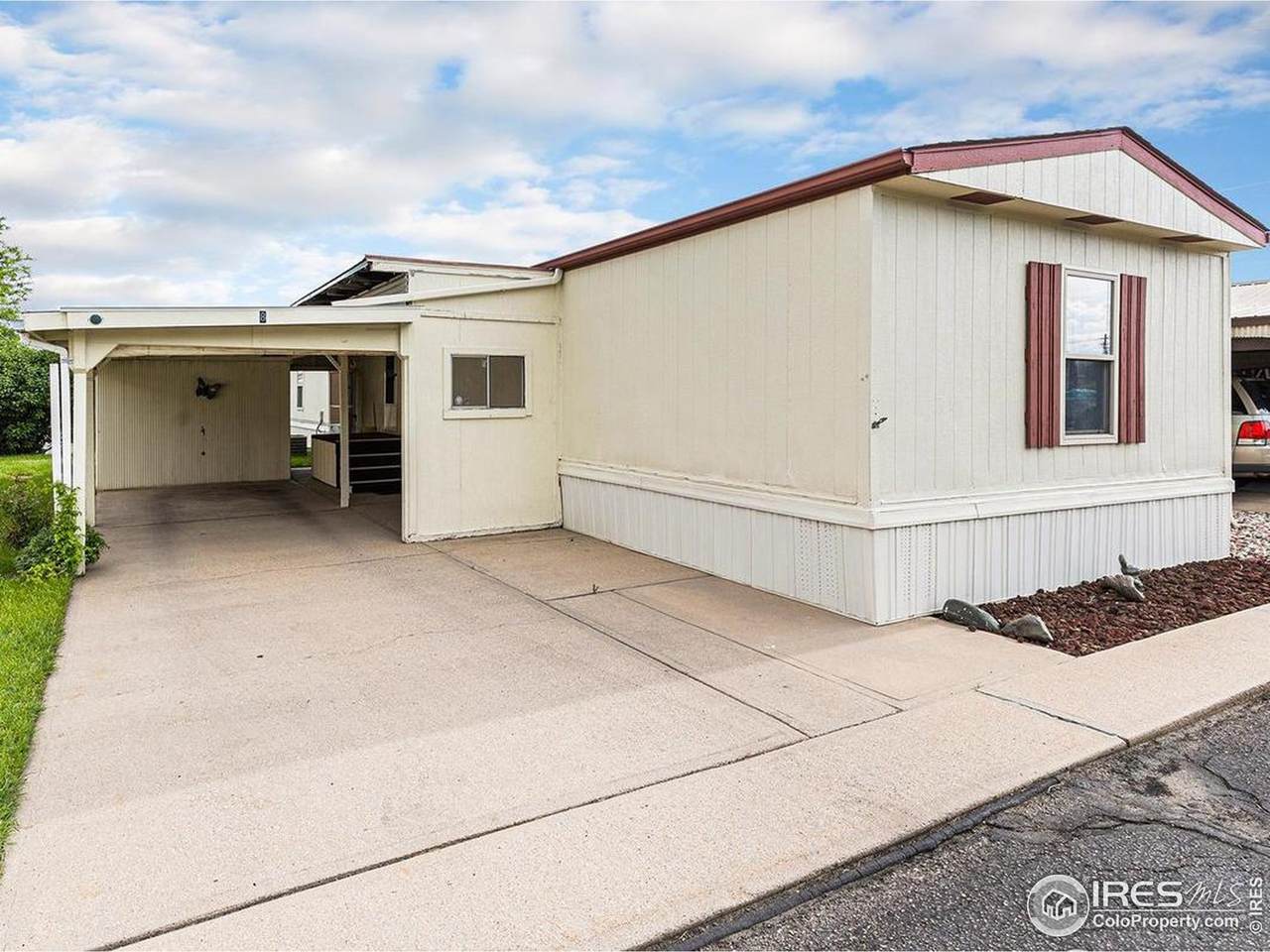 2200 37th St - Photo 1