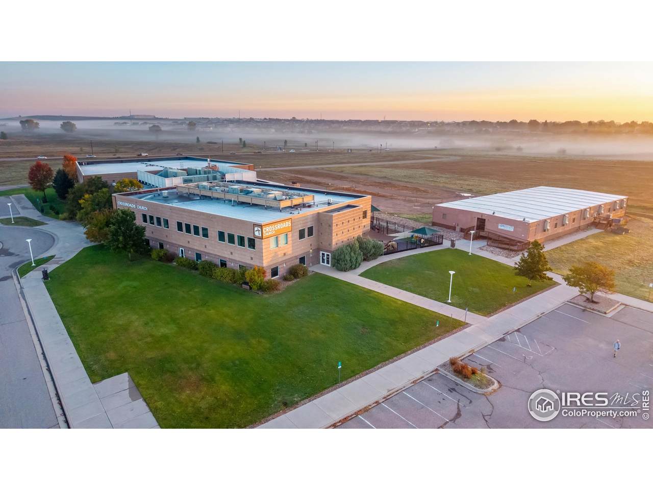 5420 Taft Ave - Photo 1