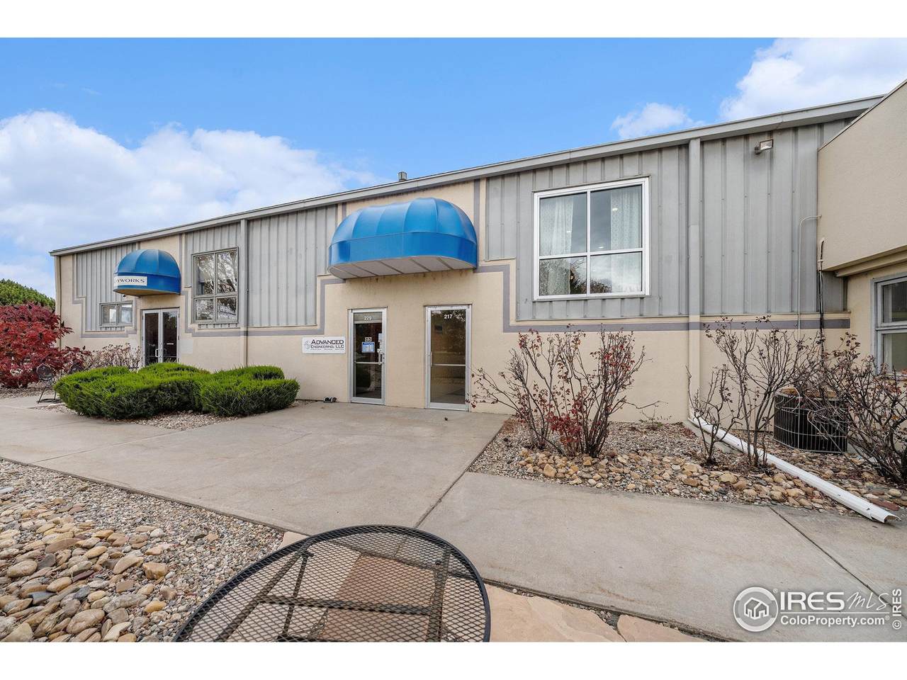 217 12th St - Photo 1