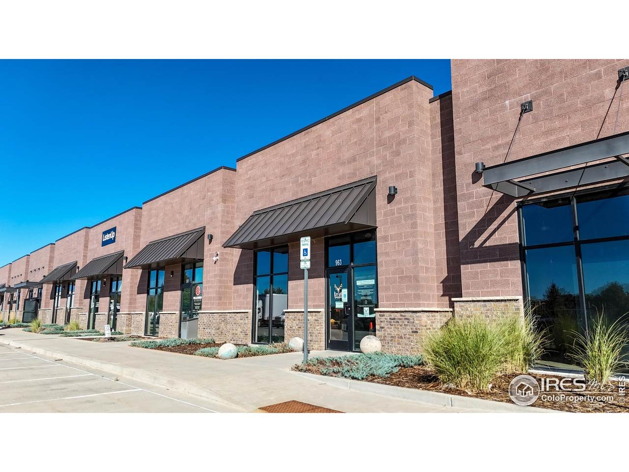 963 11th St - Photo 1