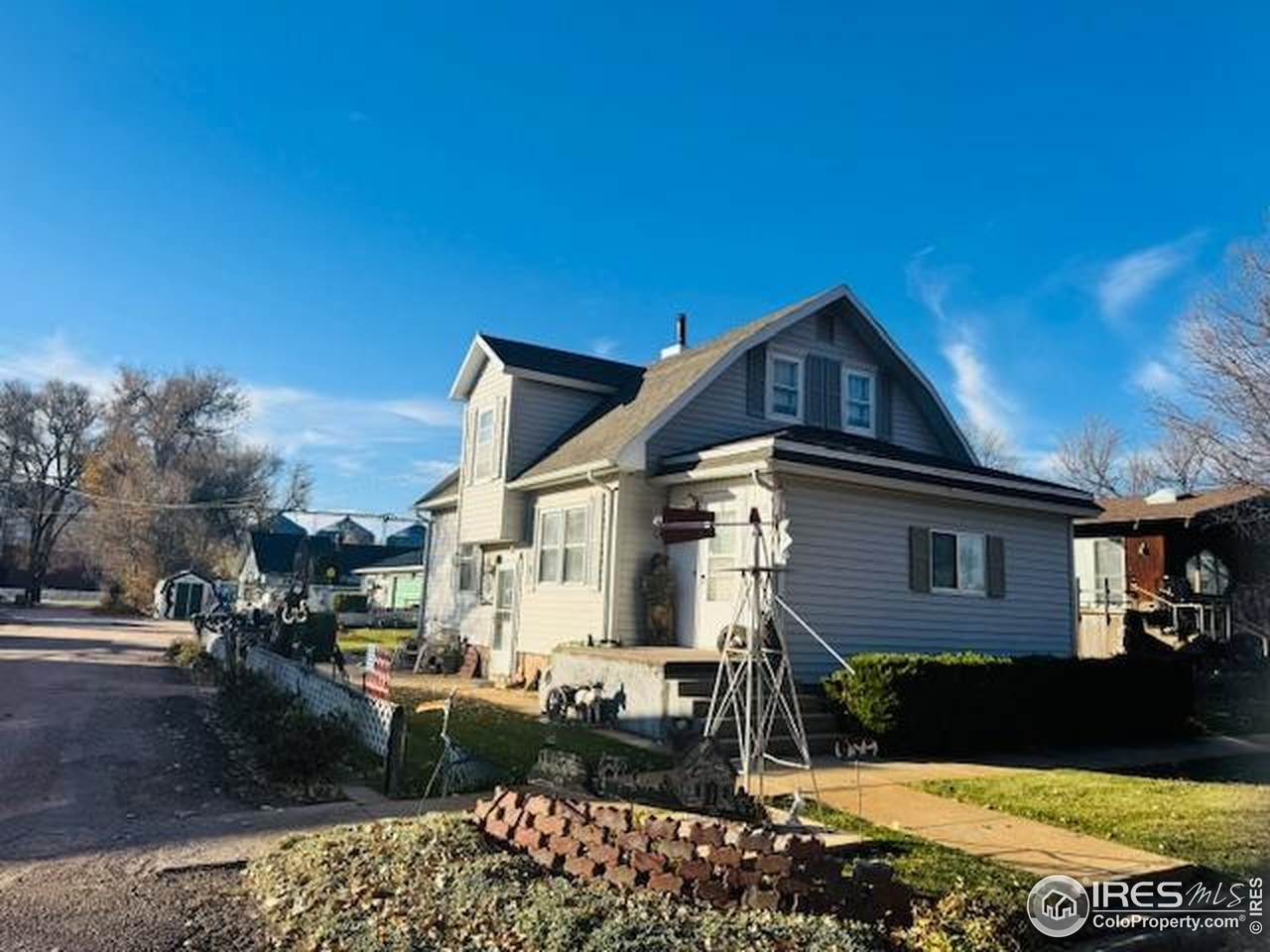 330 Chase St - Photo 1