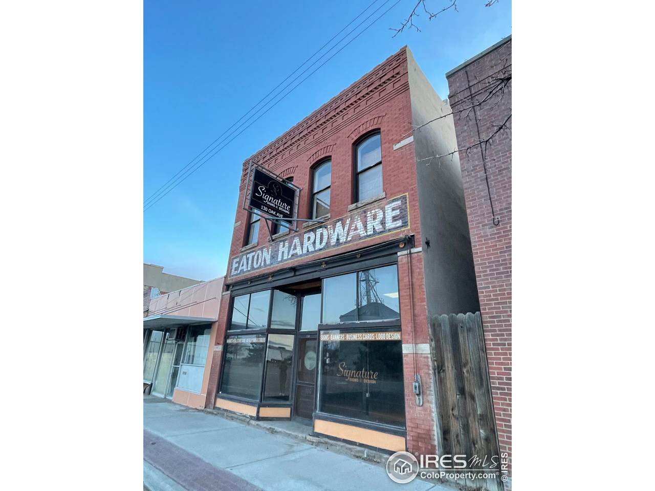 130 Oak Ave - Photo 1