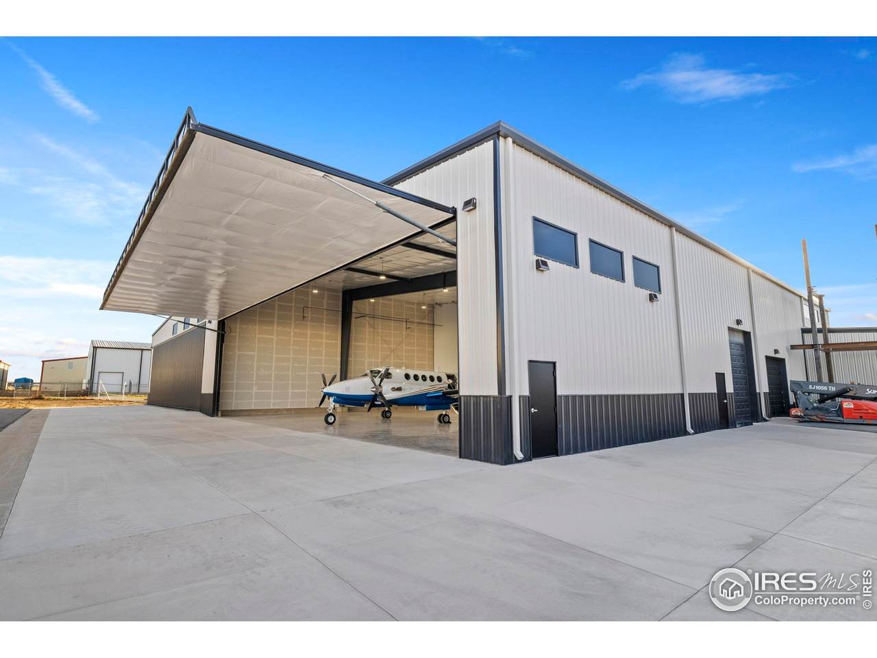 5261 Gulfstream Ct - Photo 1