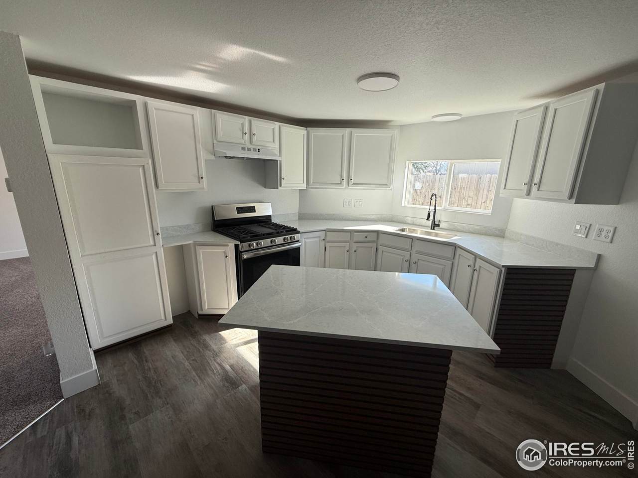 1421 Macpool St - Photo 1