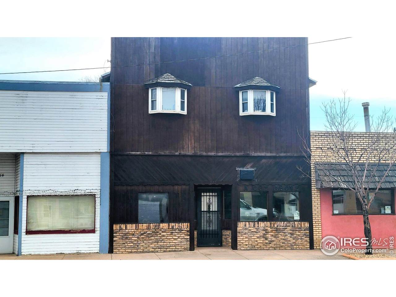 212 1st St - Photo 1