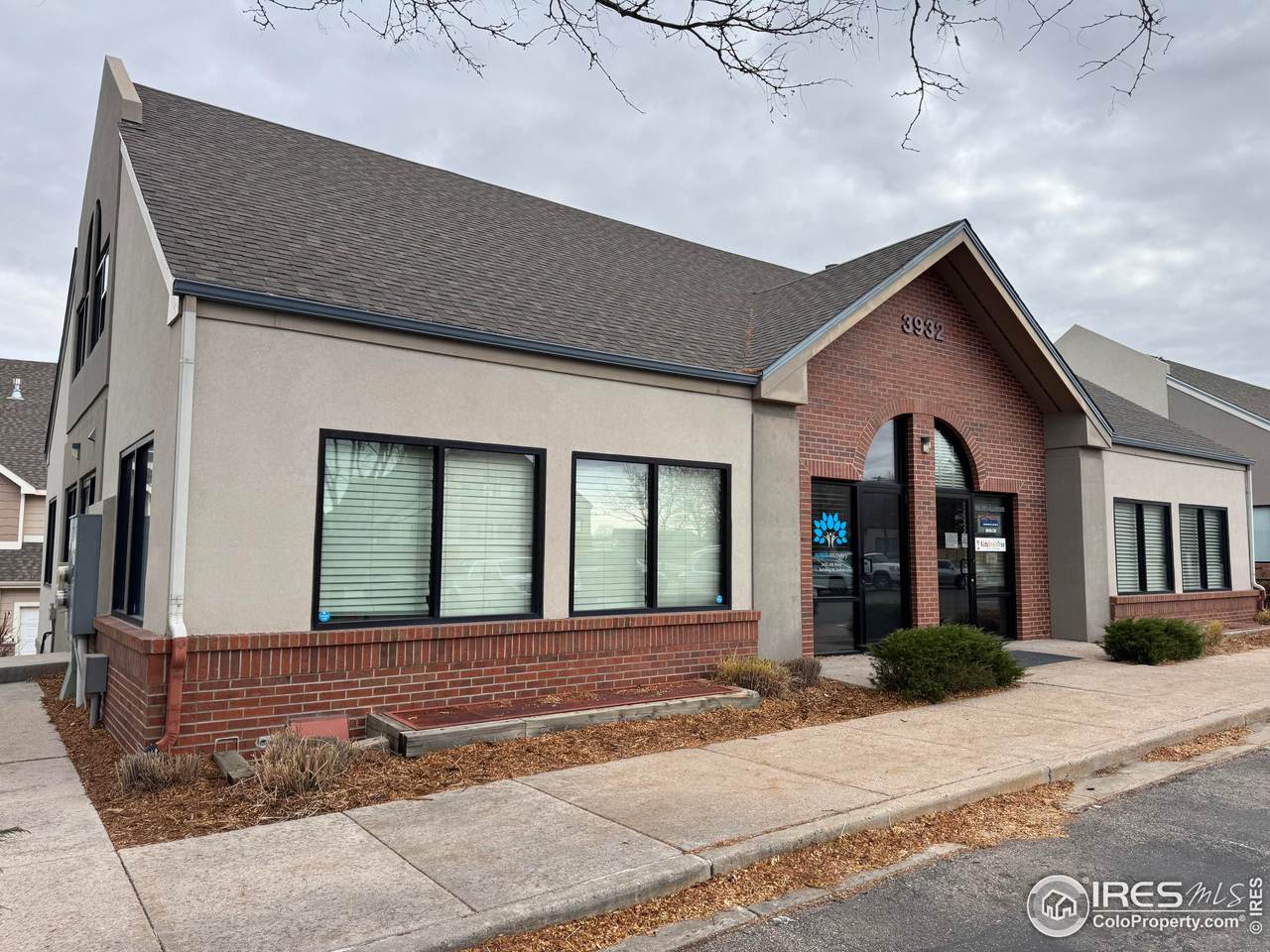 3932 John F Kennedy Pkwy - Photo 1