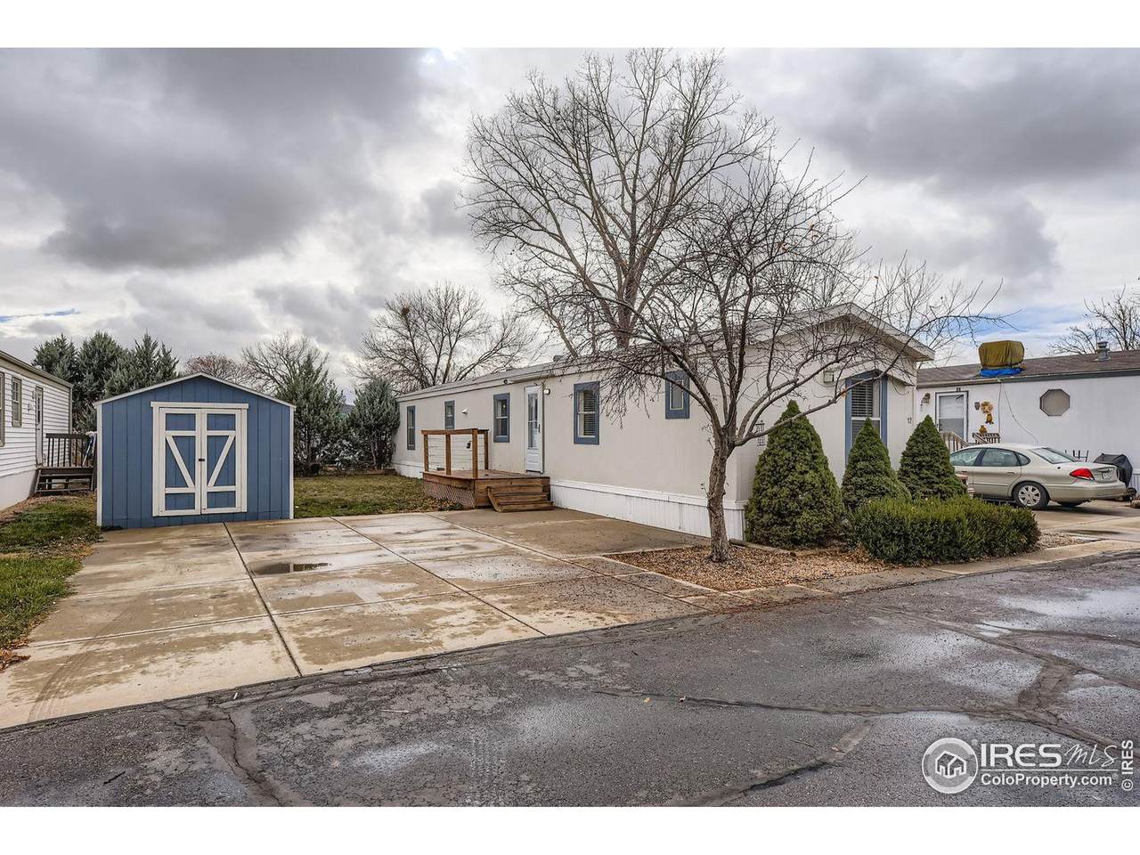 731 Grand Ave - Photo 1