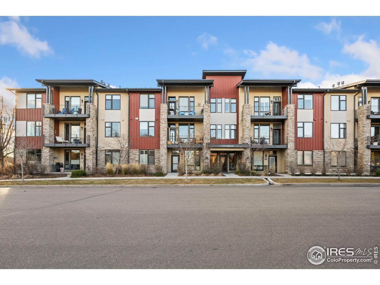 2751 Iowa Dr - Photo 1