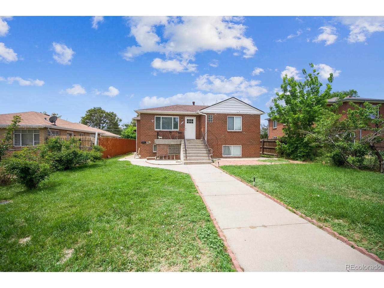 3227 Steele St - Photo 1