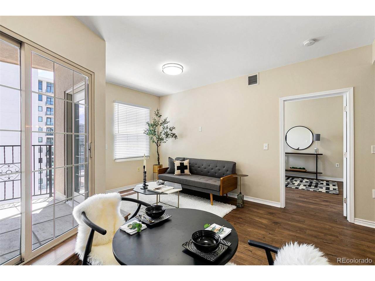 300 11th Ave - Photo 1