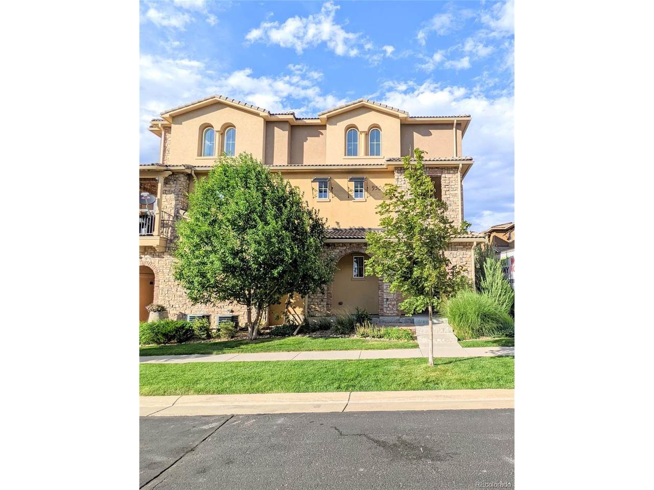 9506 Loggia St - Photo 1