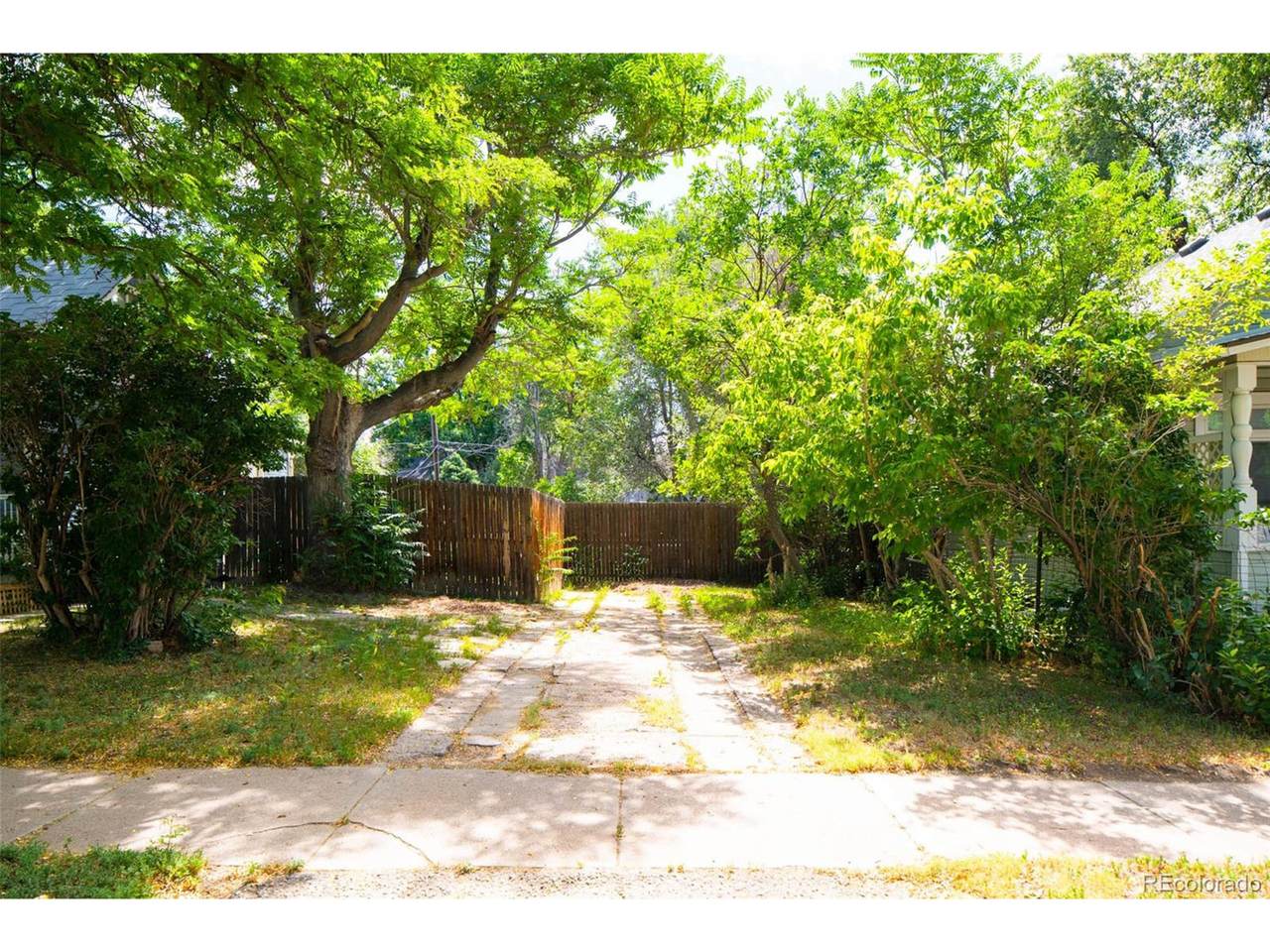 2534 Chase St - Photo 1