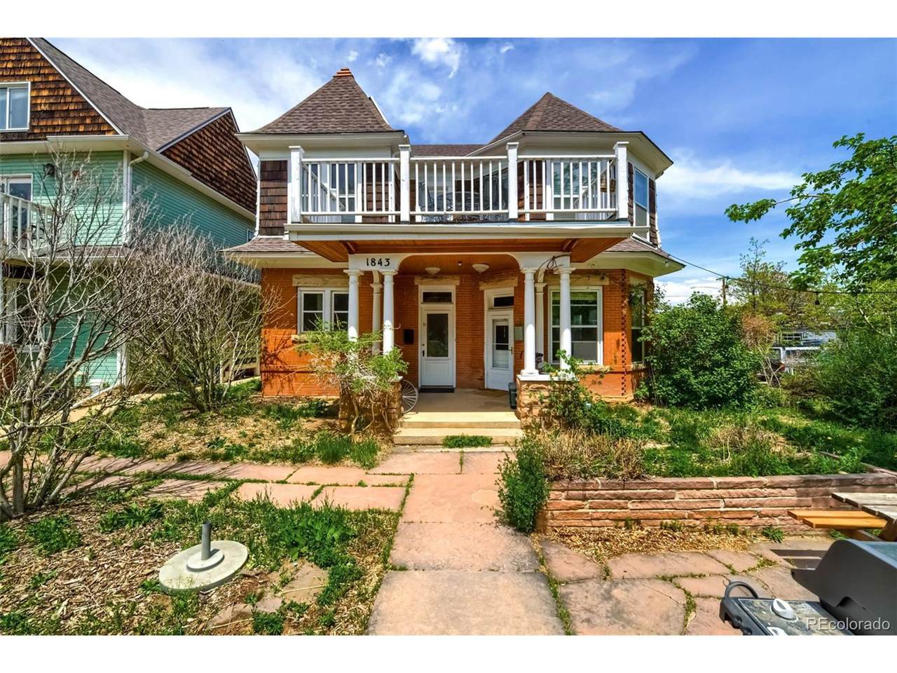 1843 Walnut St - Photo 1