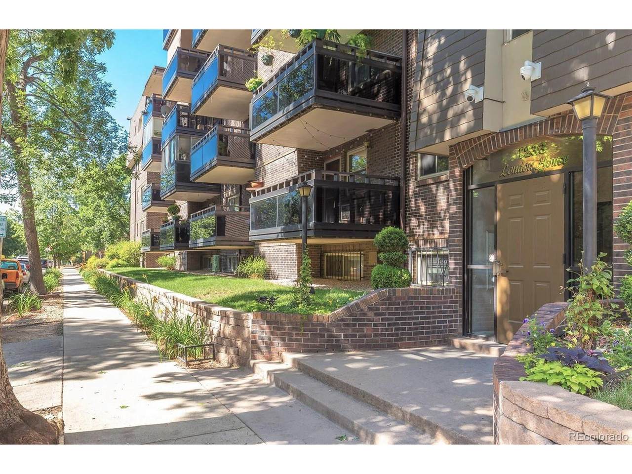 1233 Ogden St - Photo 1