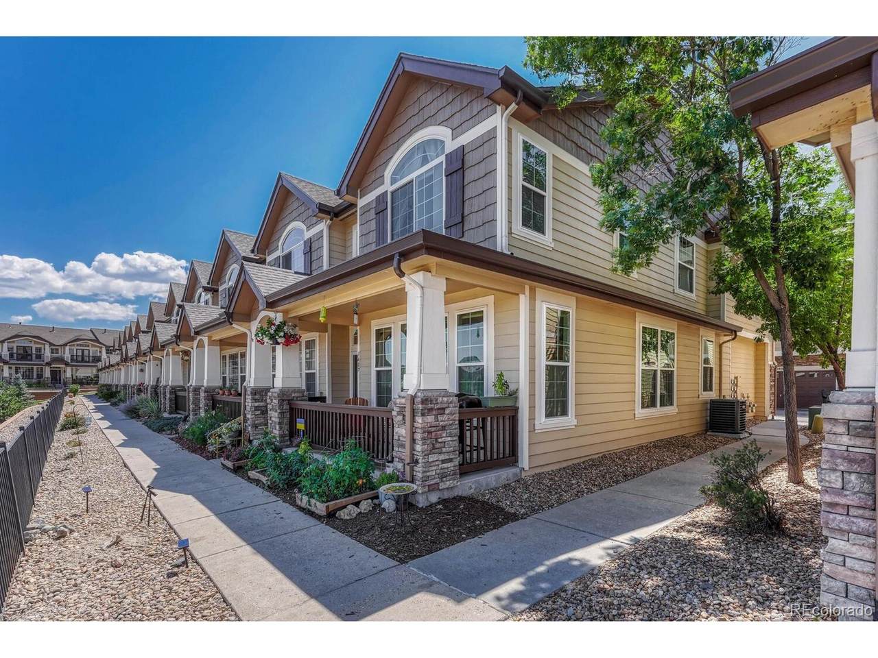 1407 Turnberry Dr - Photo 1