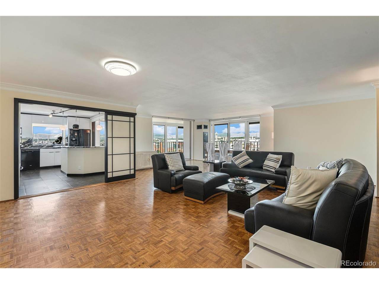 1551 Larimer St - Photo 1