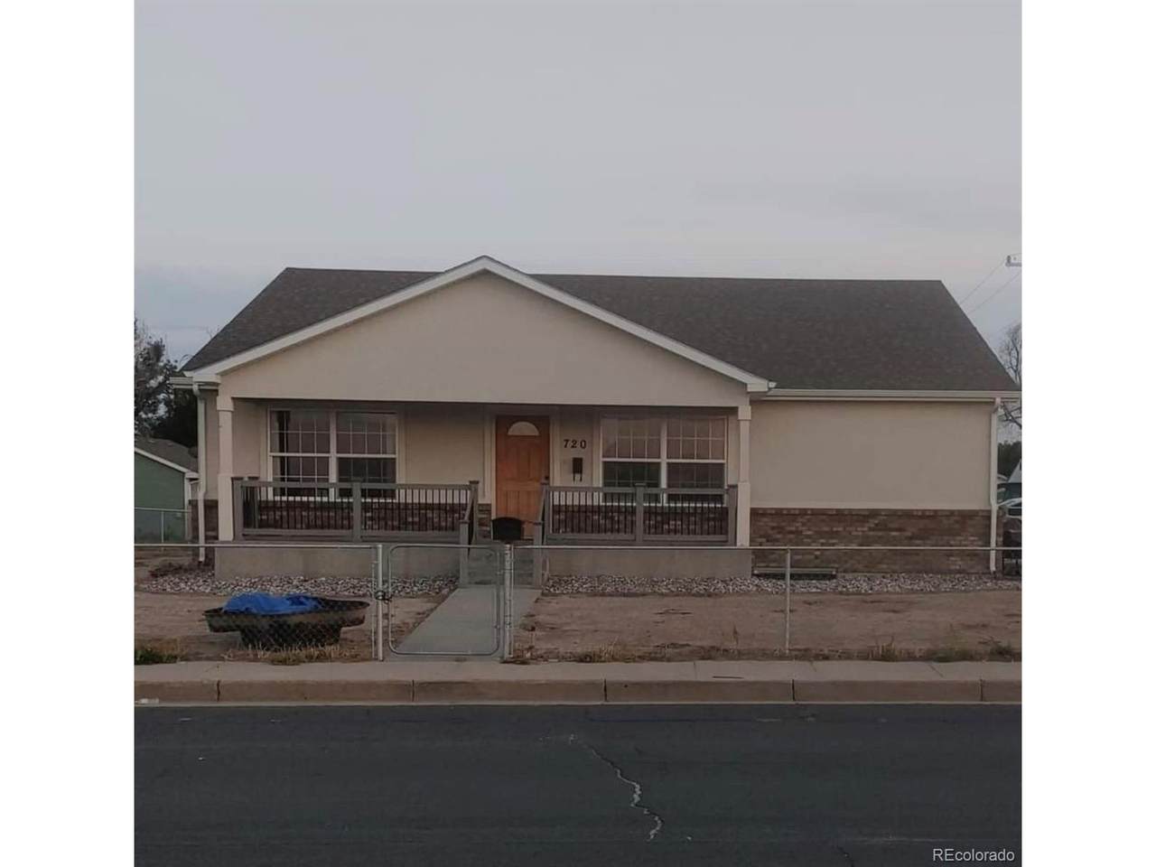 720 Fremont Ave - Photo 1