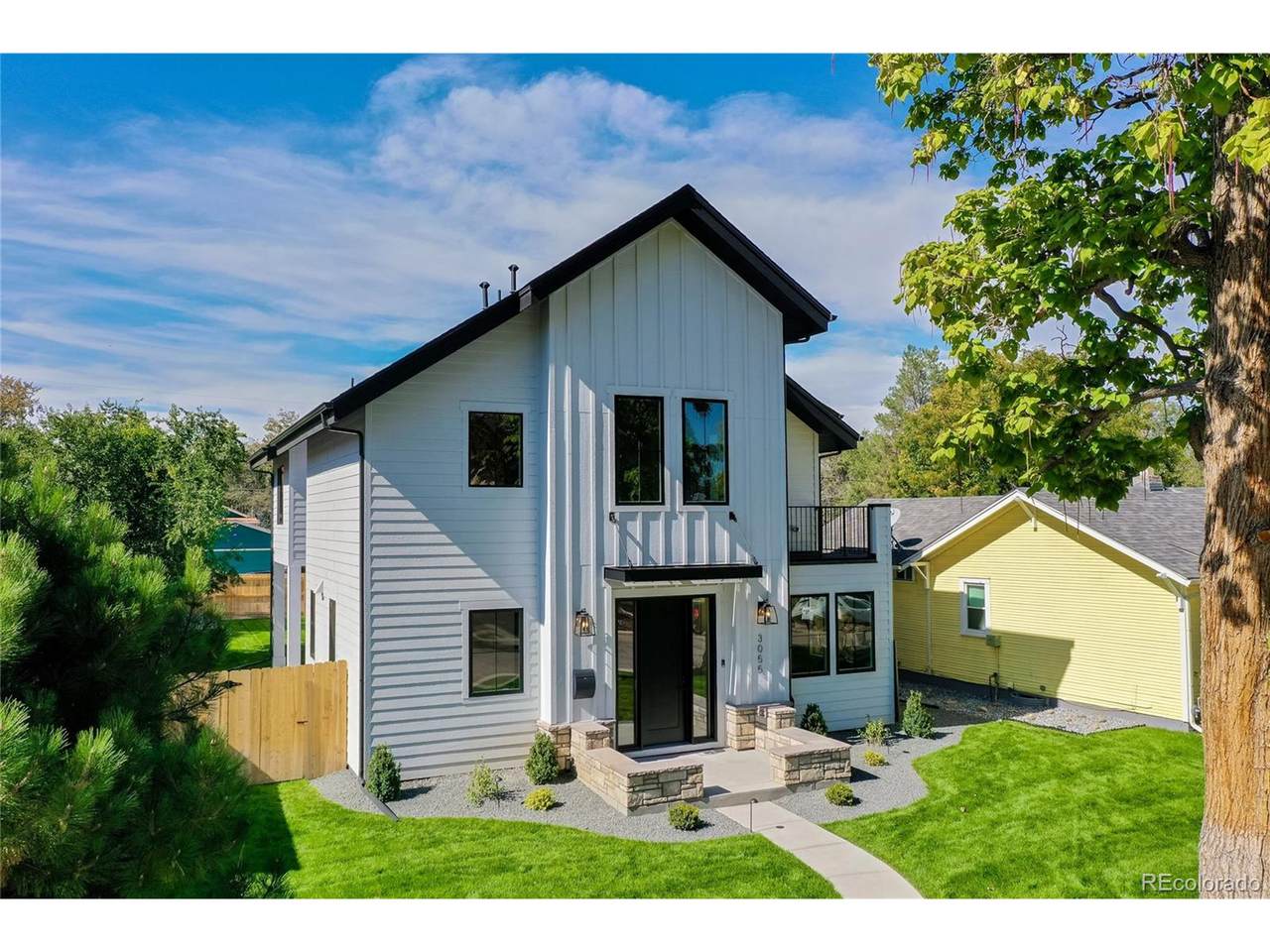 3055 Pearl St - Photo 1