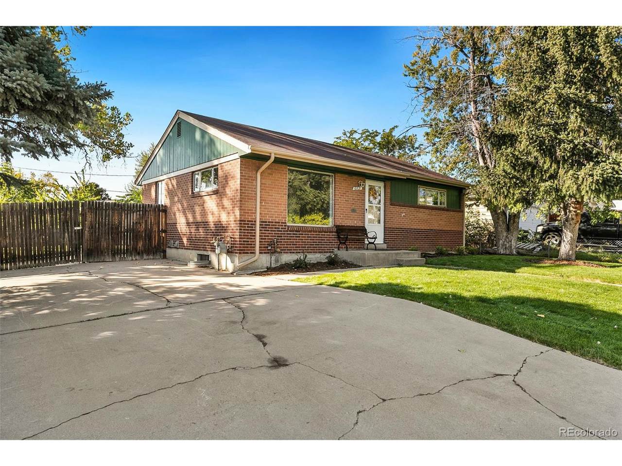 10821 Blue Jay Ln - Photo 1