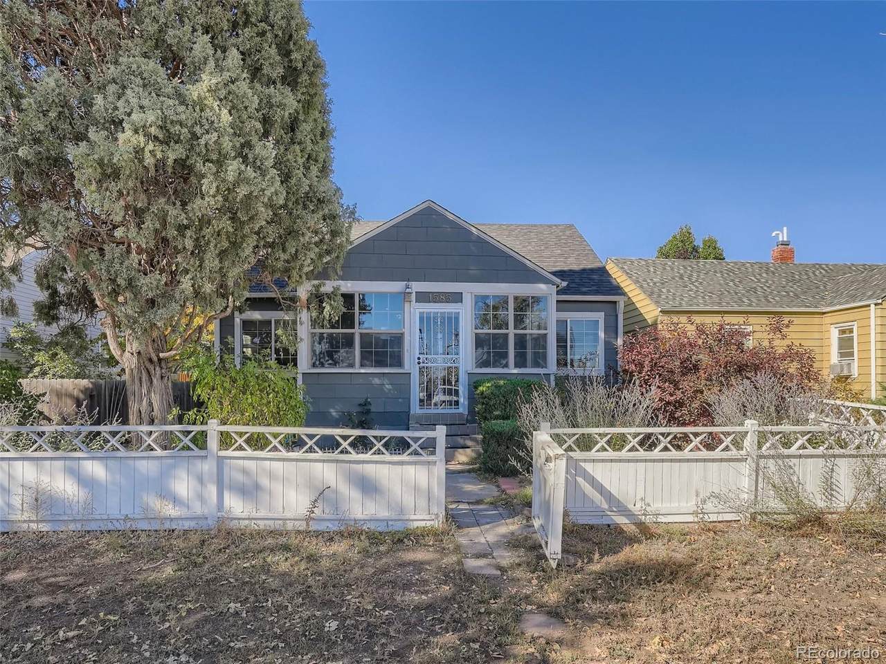 1585 Ames St - Photo 1