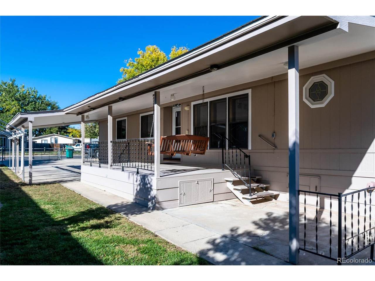 1236 Lilac Dr - Photo 1
