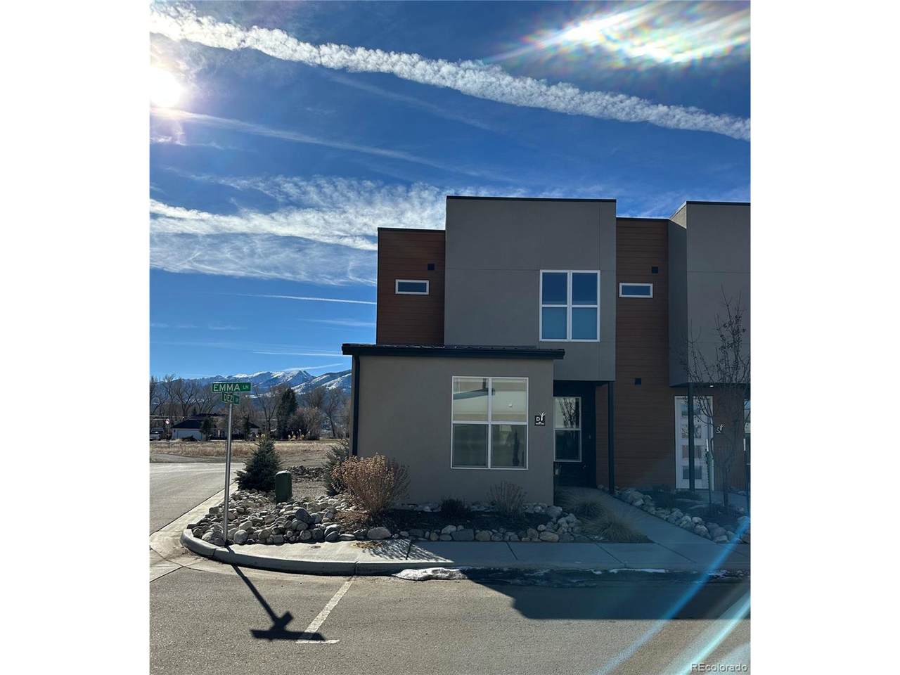 1001 Emma Ln - Photo 1
