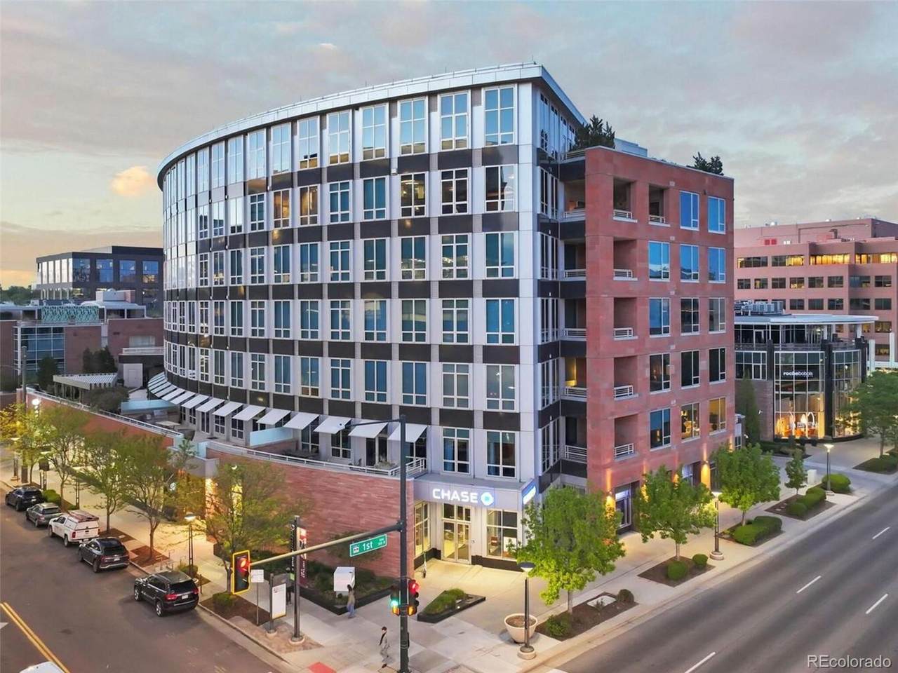 100 Detroit St - Photo 1