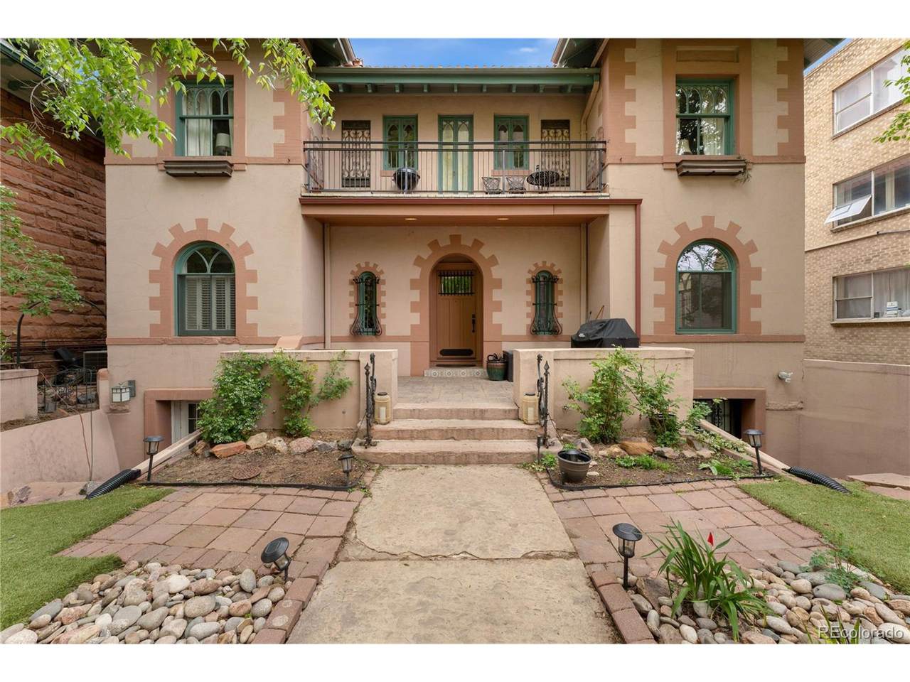 1030 Logan St - Photo 1