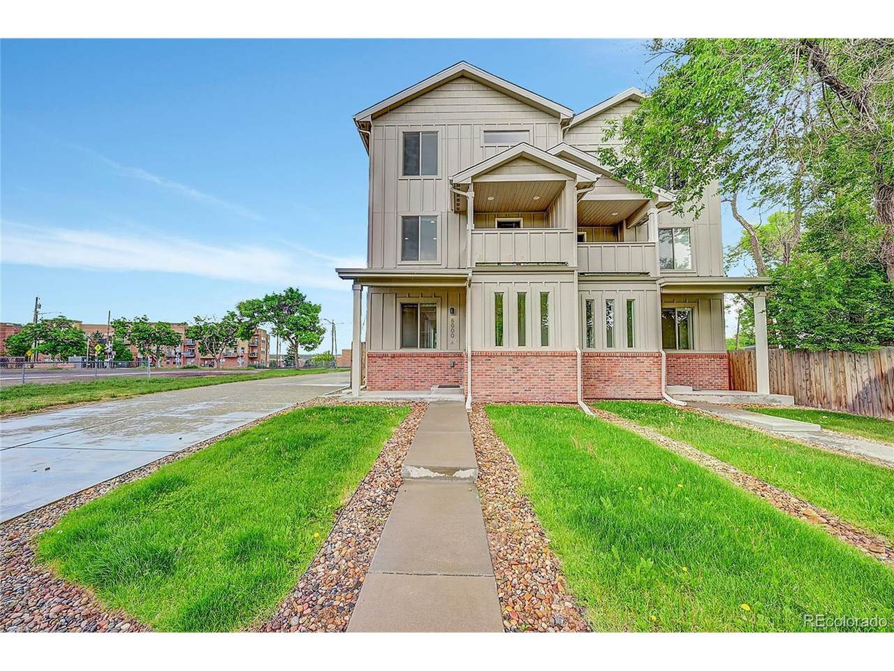 8000 Grandview Ave - Photo 1